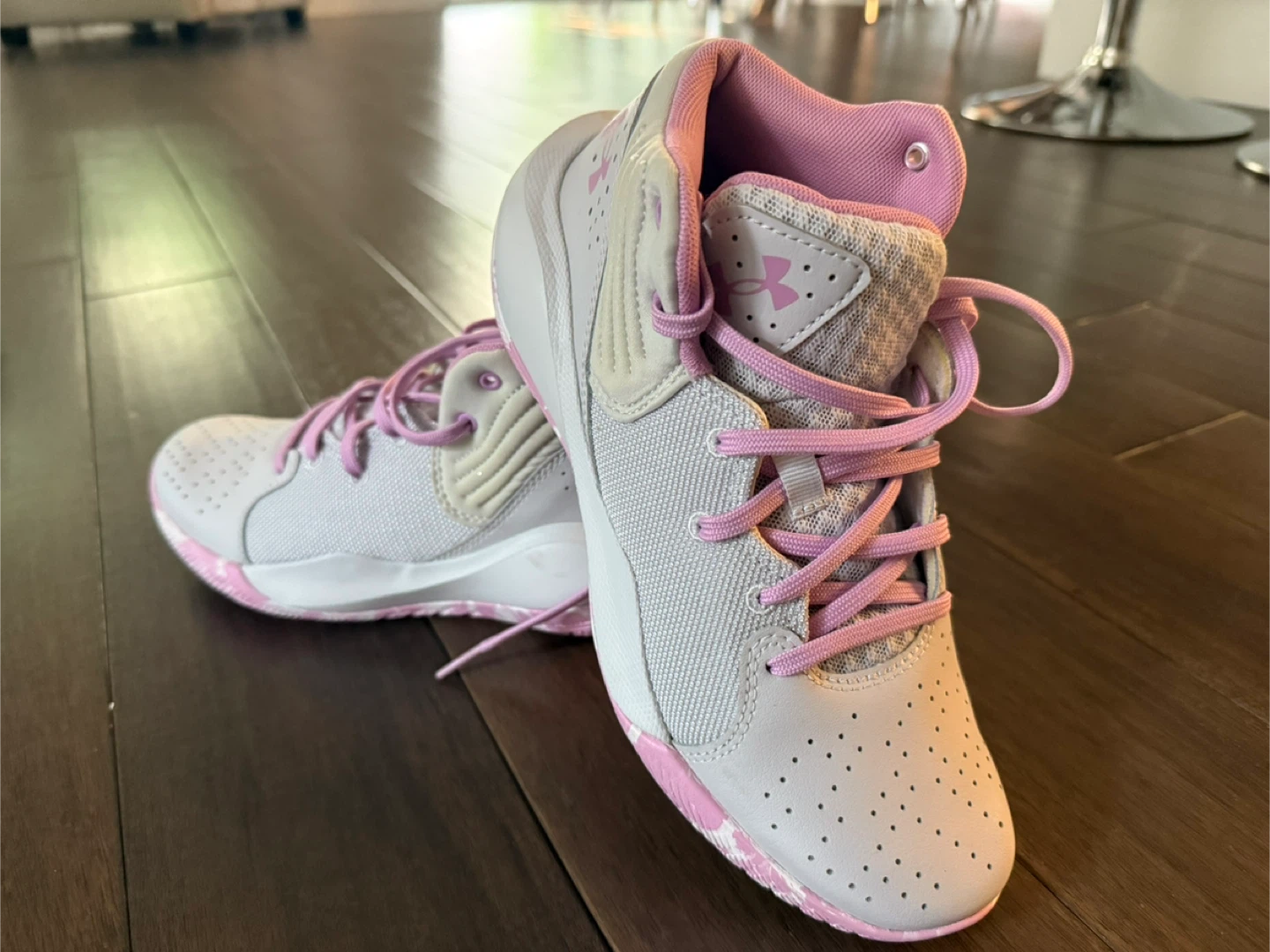 Under Armour Girl's Basketball Shoes - Size 6Y