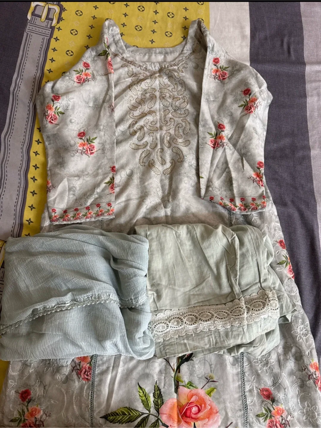 Floral Embroidered Salwar Kameez Suit thumbnail