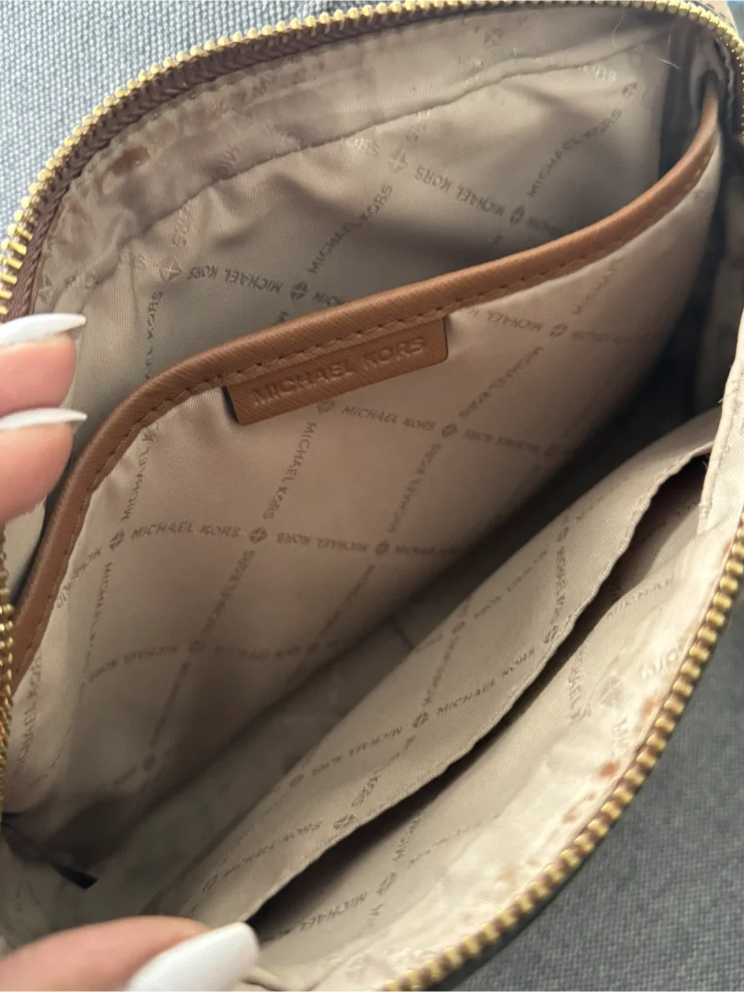 Michael Kors Brown Crossbody Bag image indicator(2)