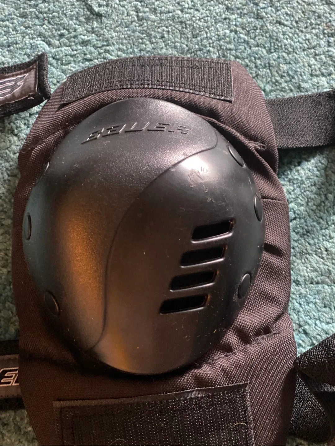 Bauer D2PAK Knee Pads - Size M image indicator(2)