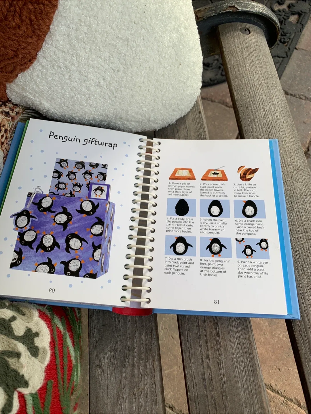 50 Christmas Things to Make and Do book🥕 image indicator(4)