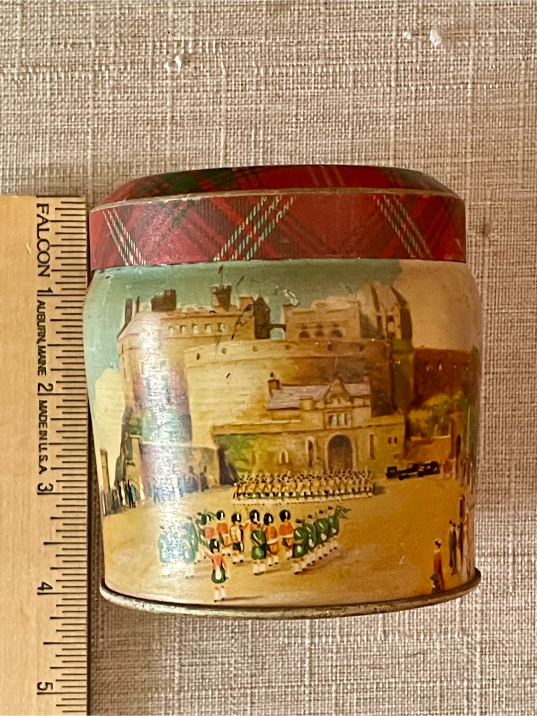 🥕Thorne's Premier Toffee Tin - Collectible