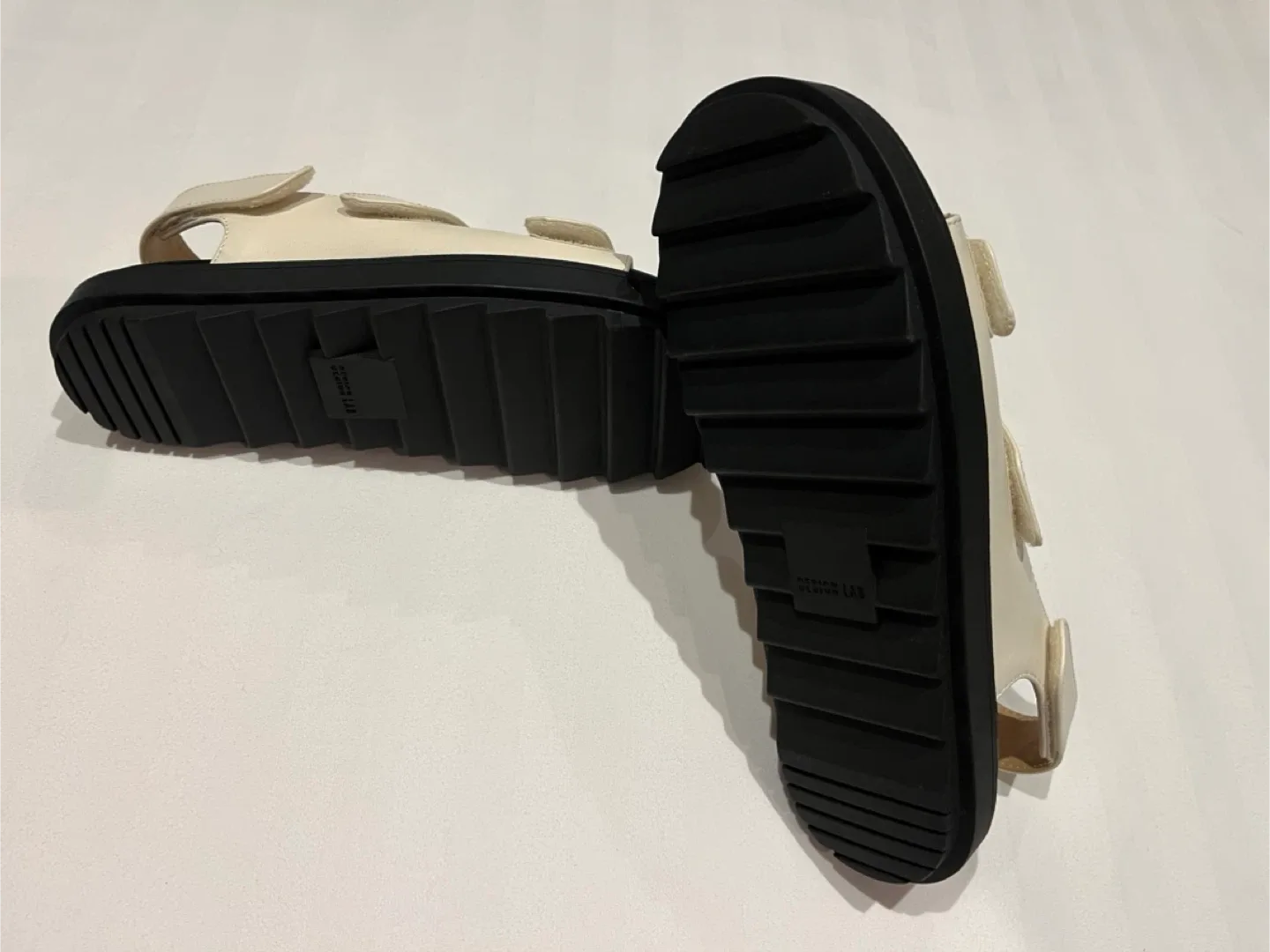 NEW DESIGN LAB Cream Sandals with Box - W7🥕- W7 image indicator(2)