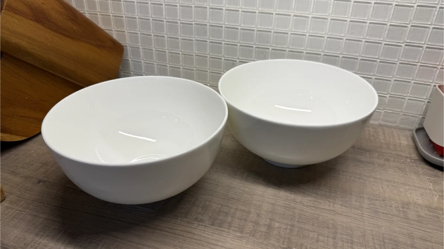 Set of 2 White Bowls 7 inches thumbnail