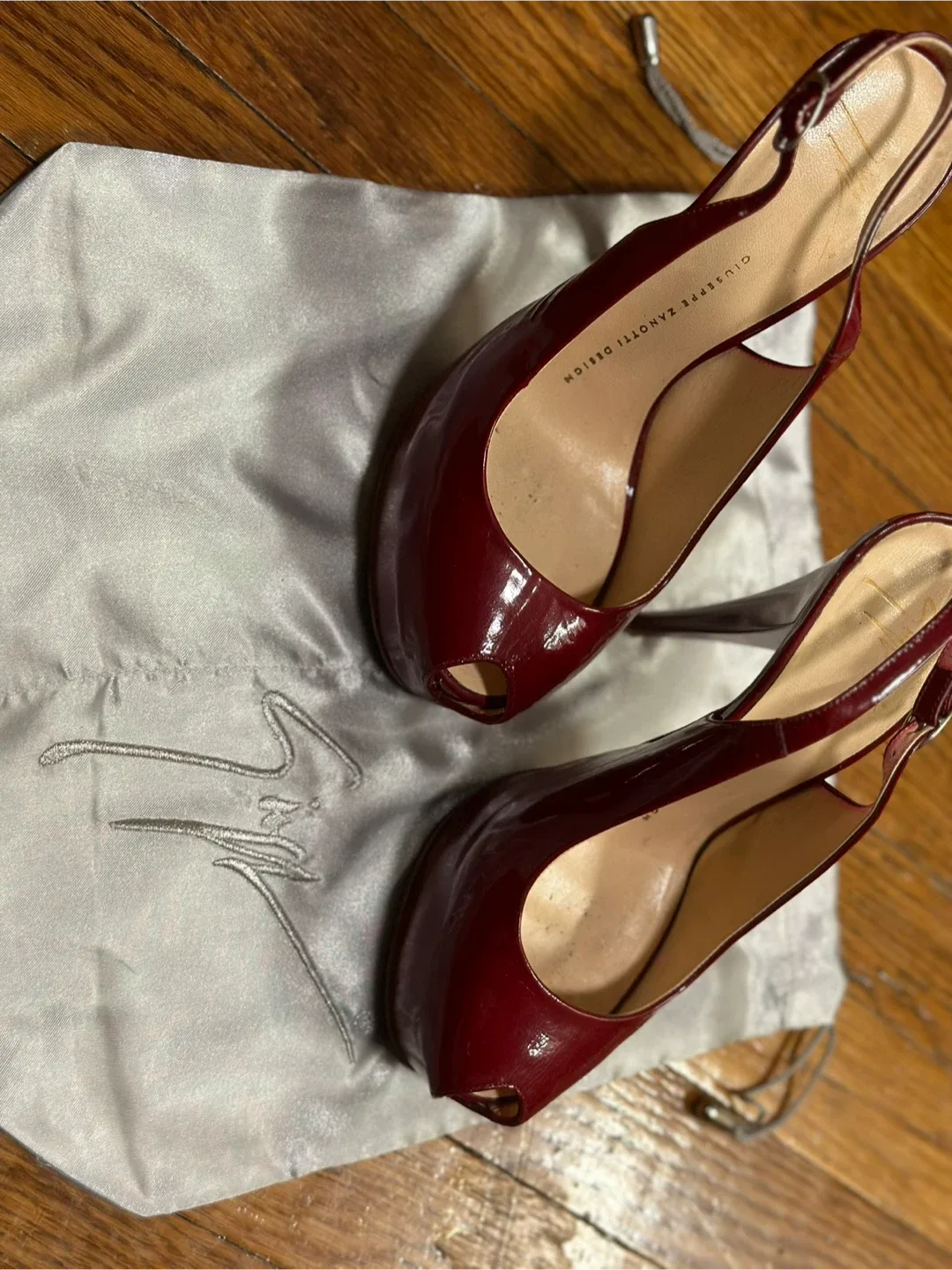 Giuseppe Zanotti Red Patent Leather Slingback Heels image indicator(4)