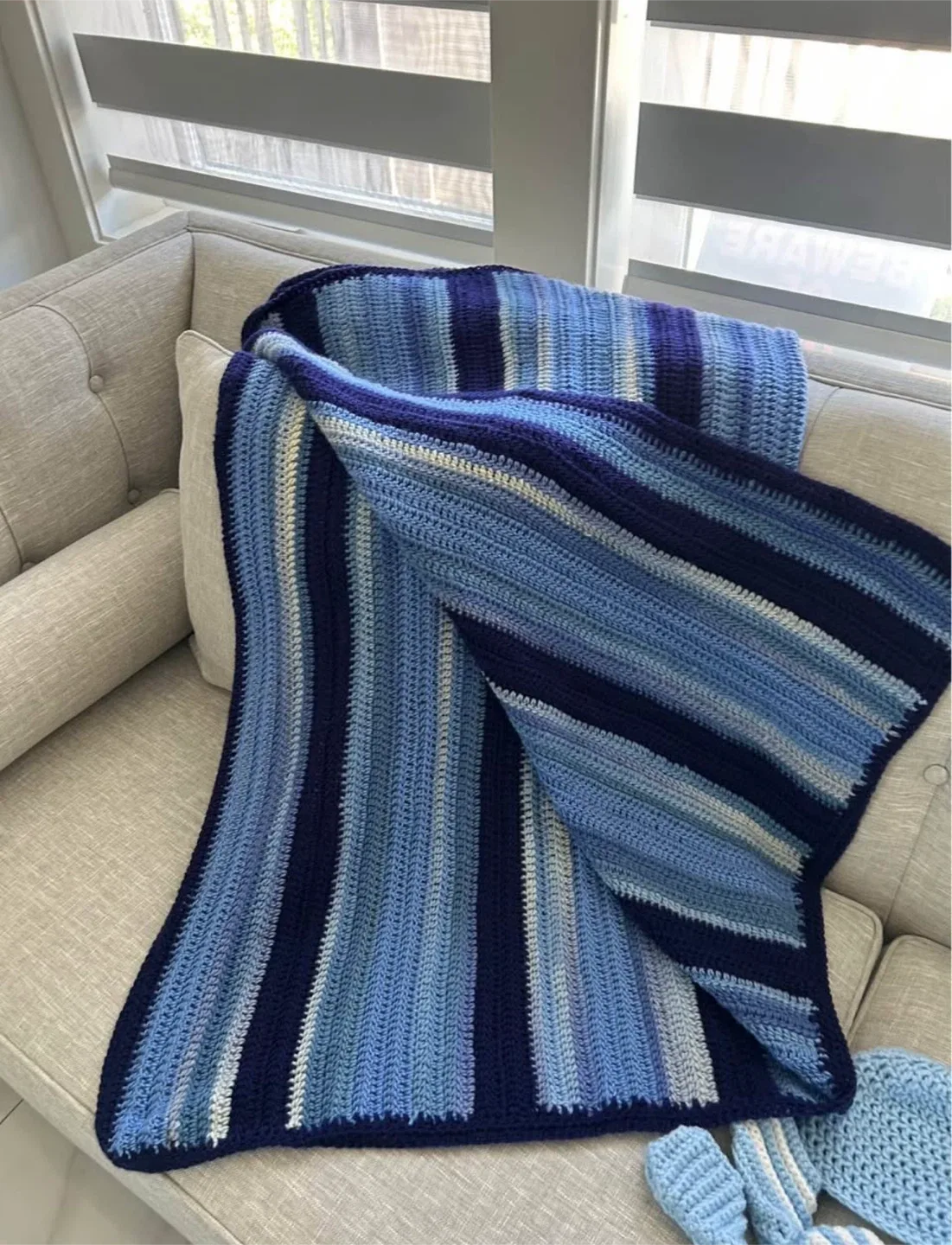 Handmade Crochet Baby Blanket & Booties Set image indicator(3)