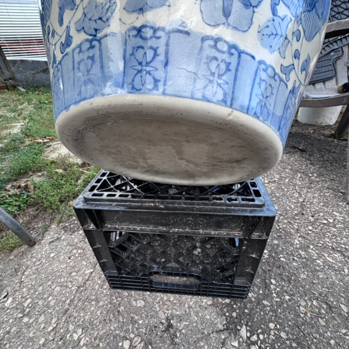 Large Blue & White Ceramic Garden Pot image indicator(4)