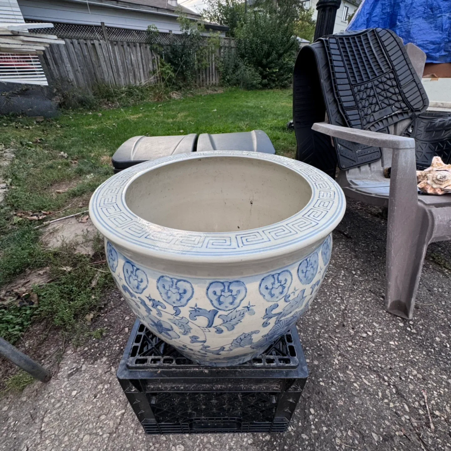 Large Blue & White Ceramic Garden Pot image indicator(3)