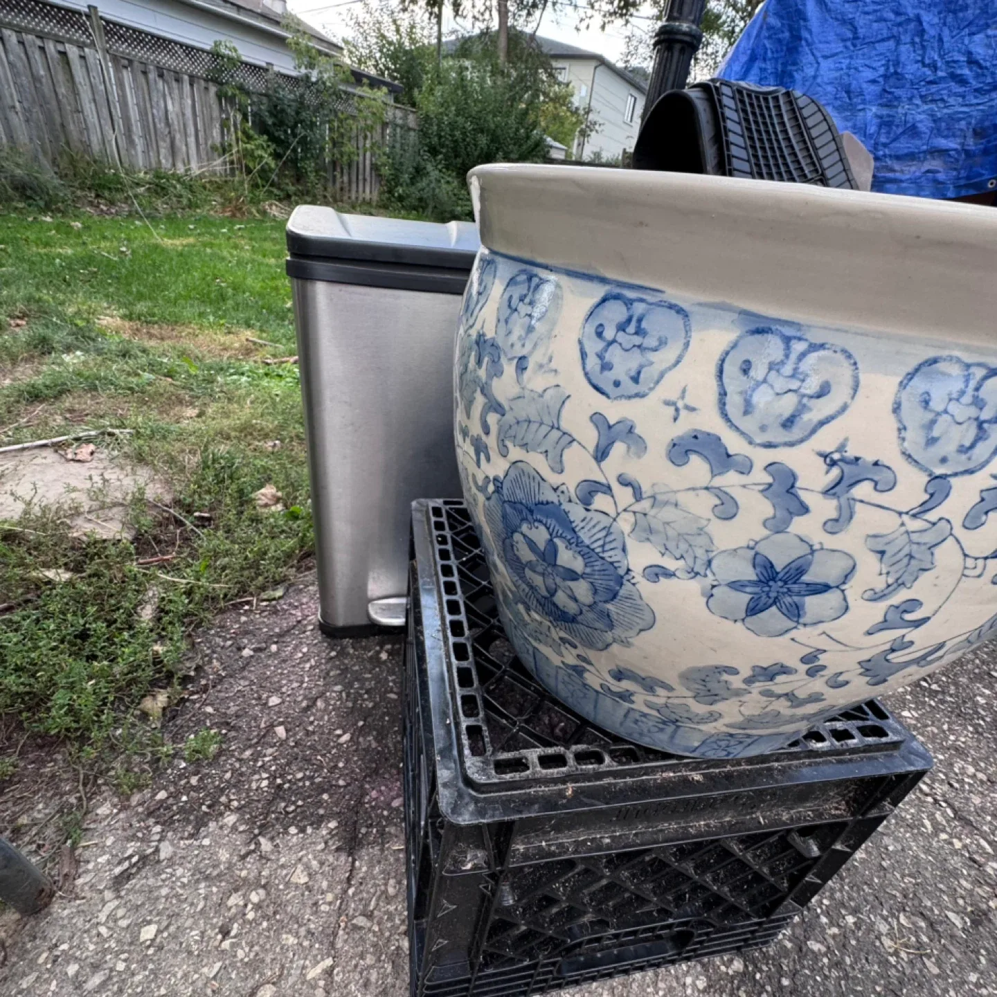 Large Blue & White Ceramic Garden Pot image indicator(5)