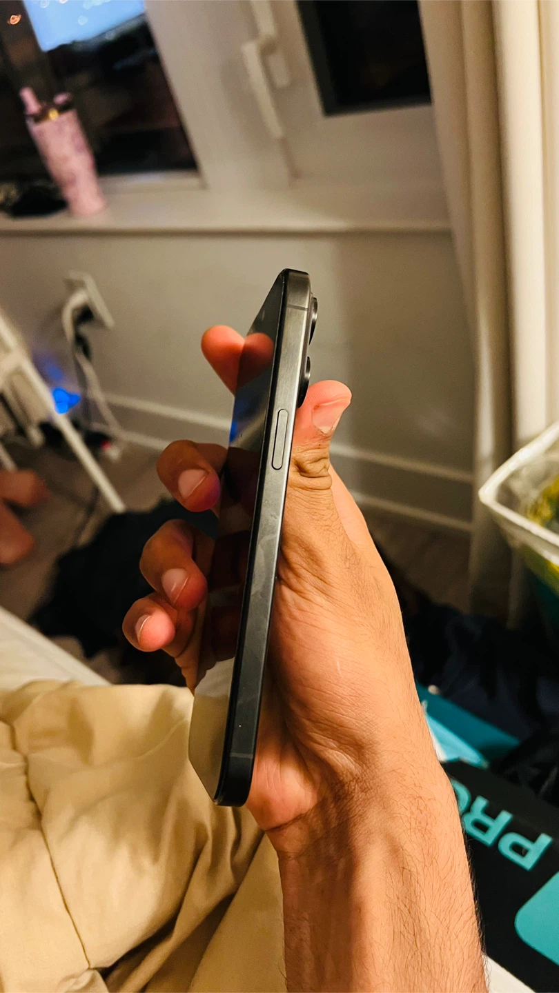 iPhone 15 Pro Max negotiable - photo 2