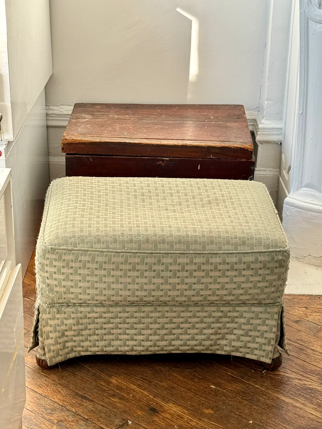 Vintage ottoman