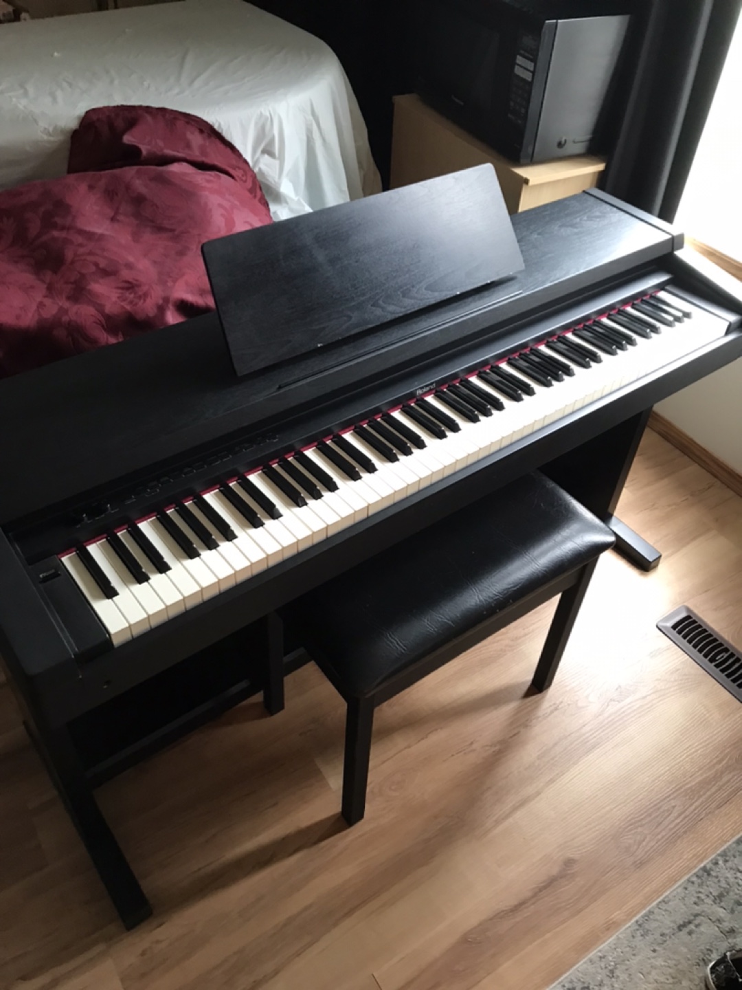 Roland Digital Piano with Bench, Digital Metronome & Manual