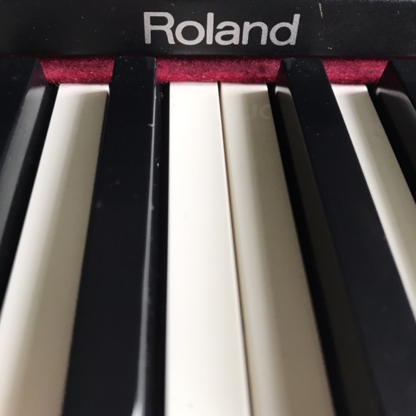 Roland Digital Piano with Bench, Digital Metronome & Manual - photo 3