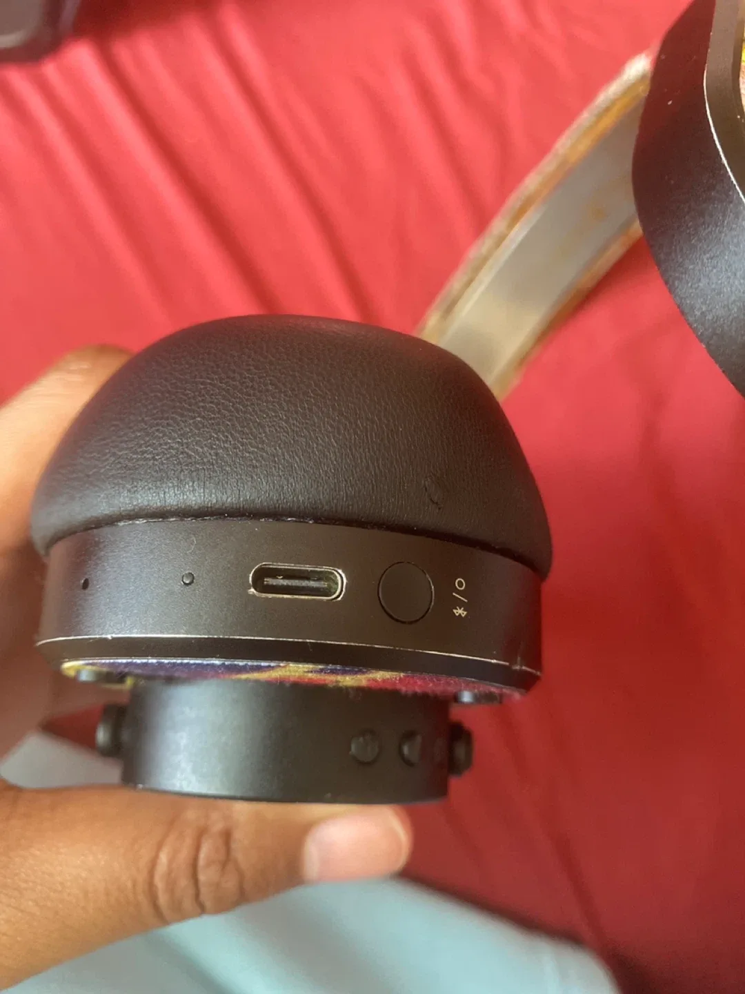 Master & Dynamic MH40 Headphones image indicator(3)