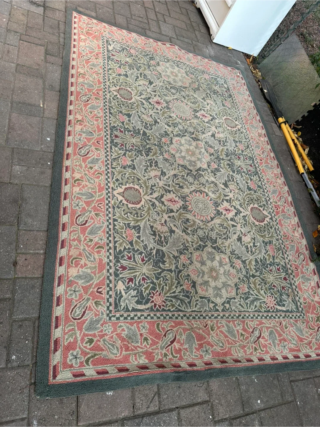 Floral Patterned Area Rug 8ftx5ft thumbnail