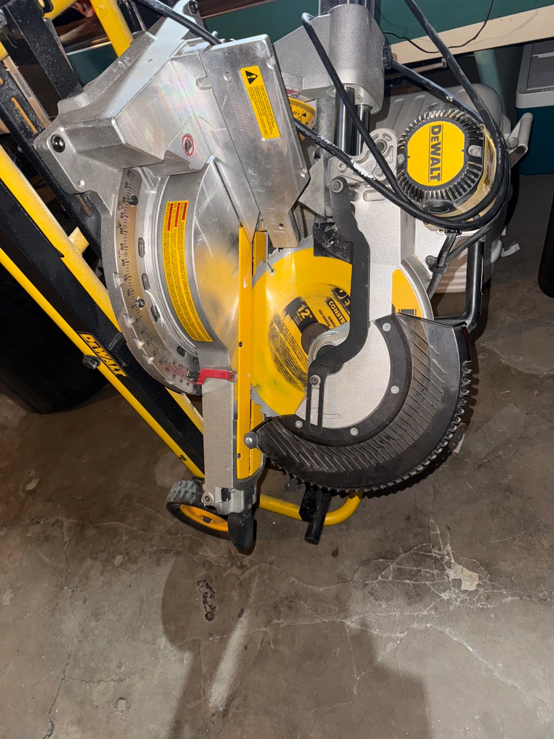 DeWalt 12" Sliding Compound Miter Saw with Stand - photo 2