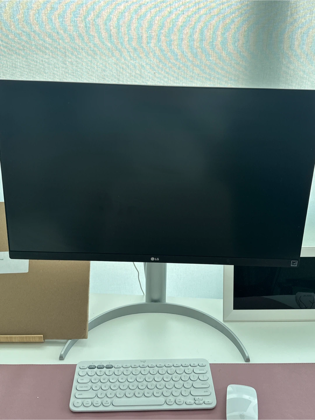 LG Monitor 77/28 inch