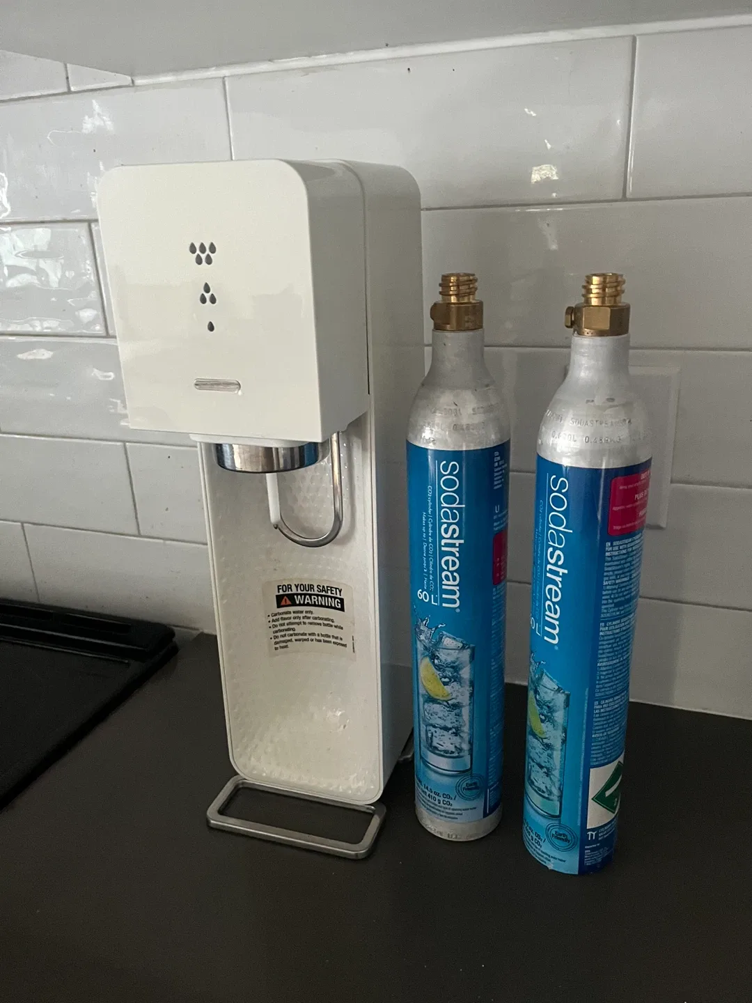 SodaStream Sparkling Water Maker + 2 CO2 Canisters thumbnail
