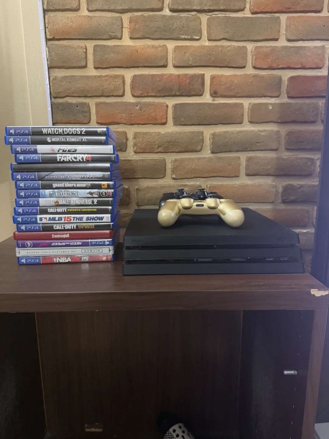 PS4 Games & PS4 Pro Console image indicator(3)