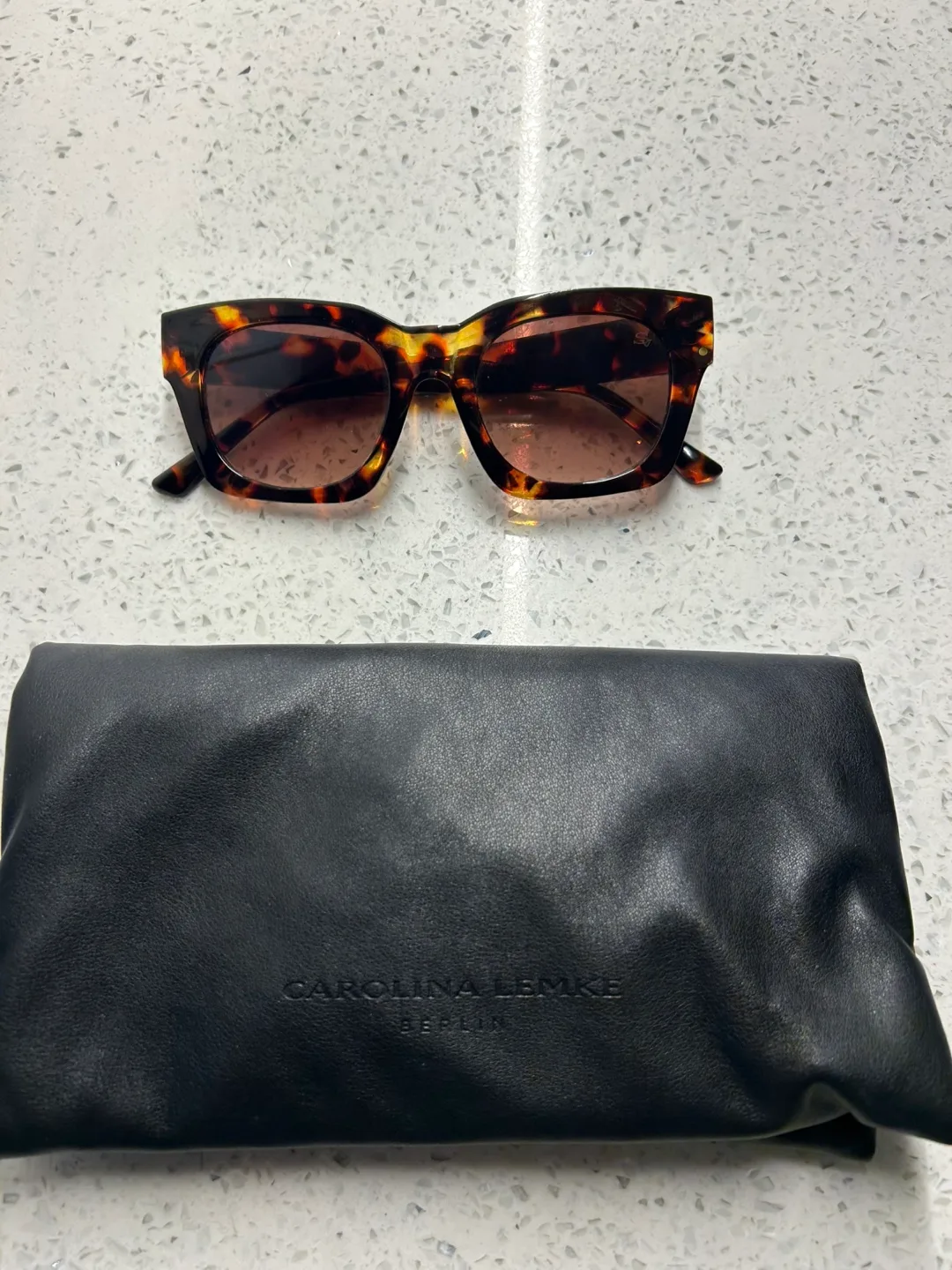 Carolina Lemke Sunglasses with Case image indicator(6)