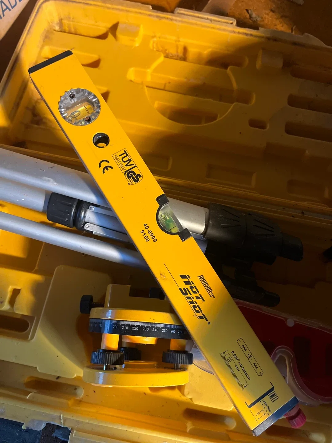 Johnson Hot Shot Laser Level Kit image indicator(3)