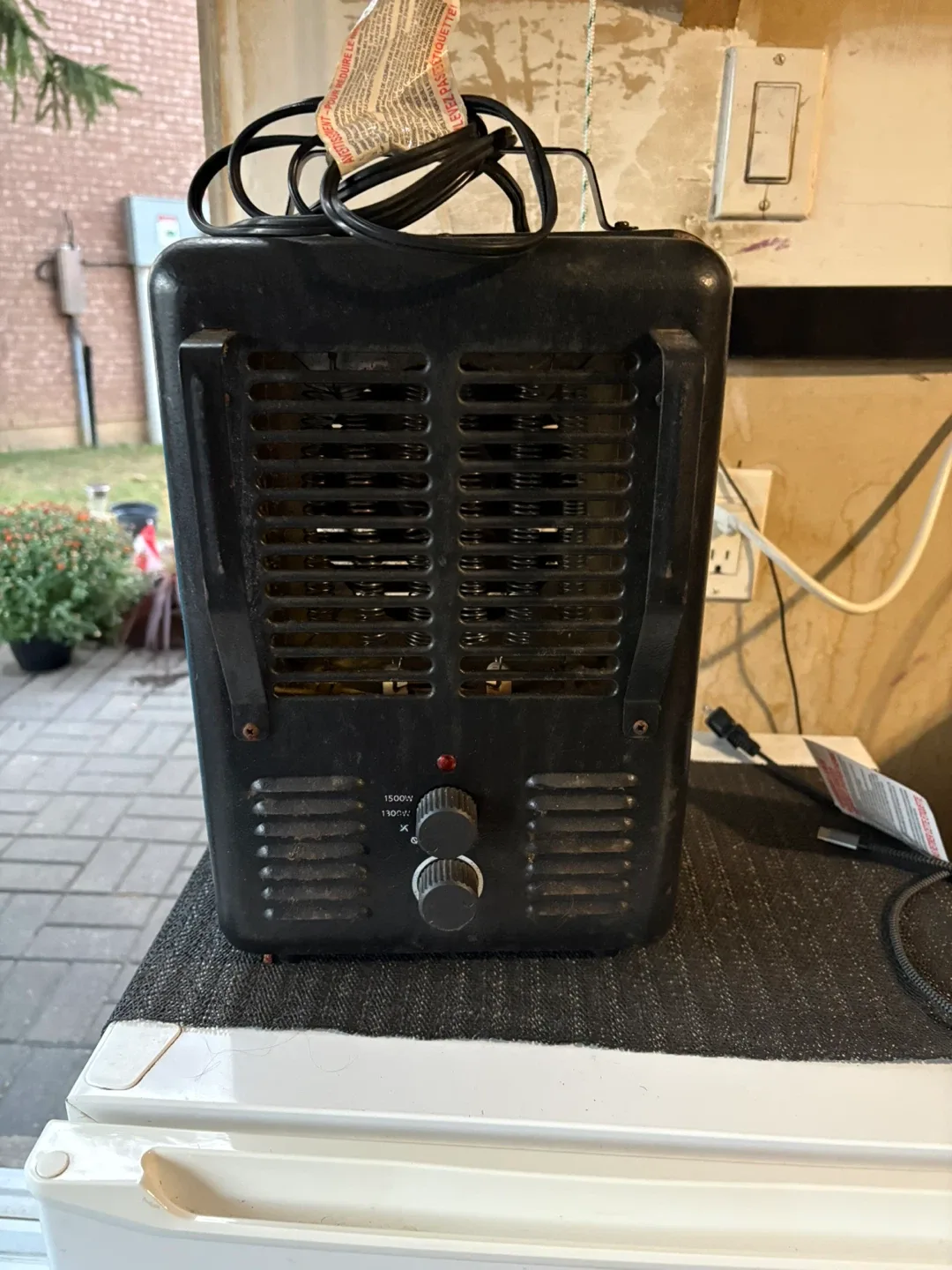 Classic Black Heater - 1500W thumbnail