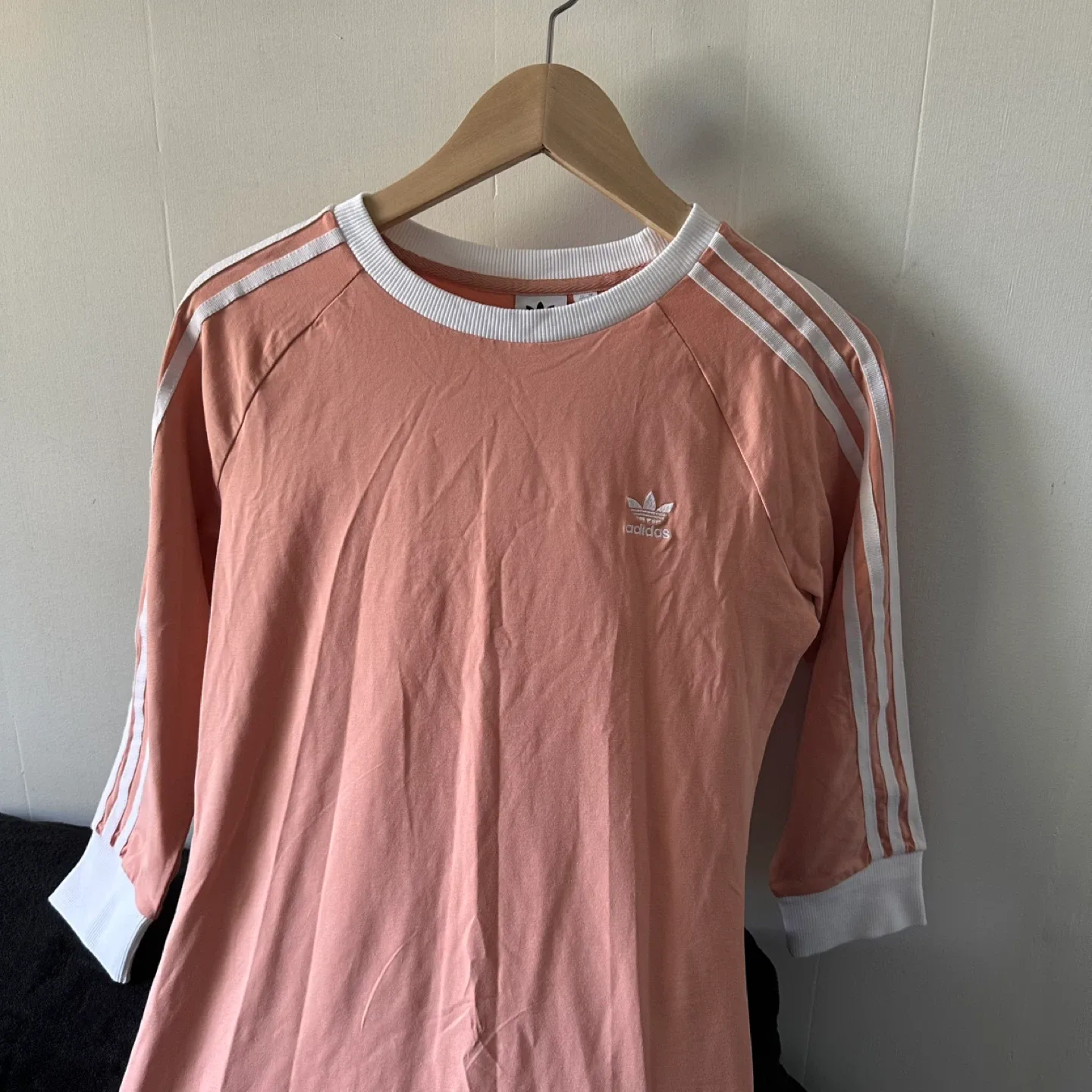 Pink and white Adidas dress image indicator(3)