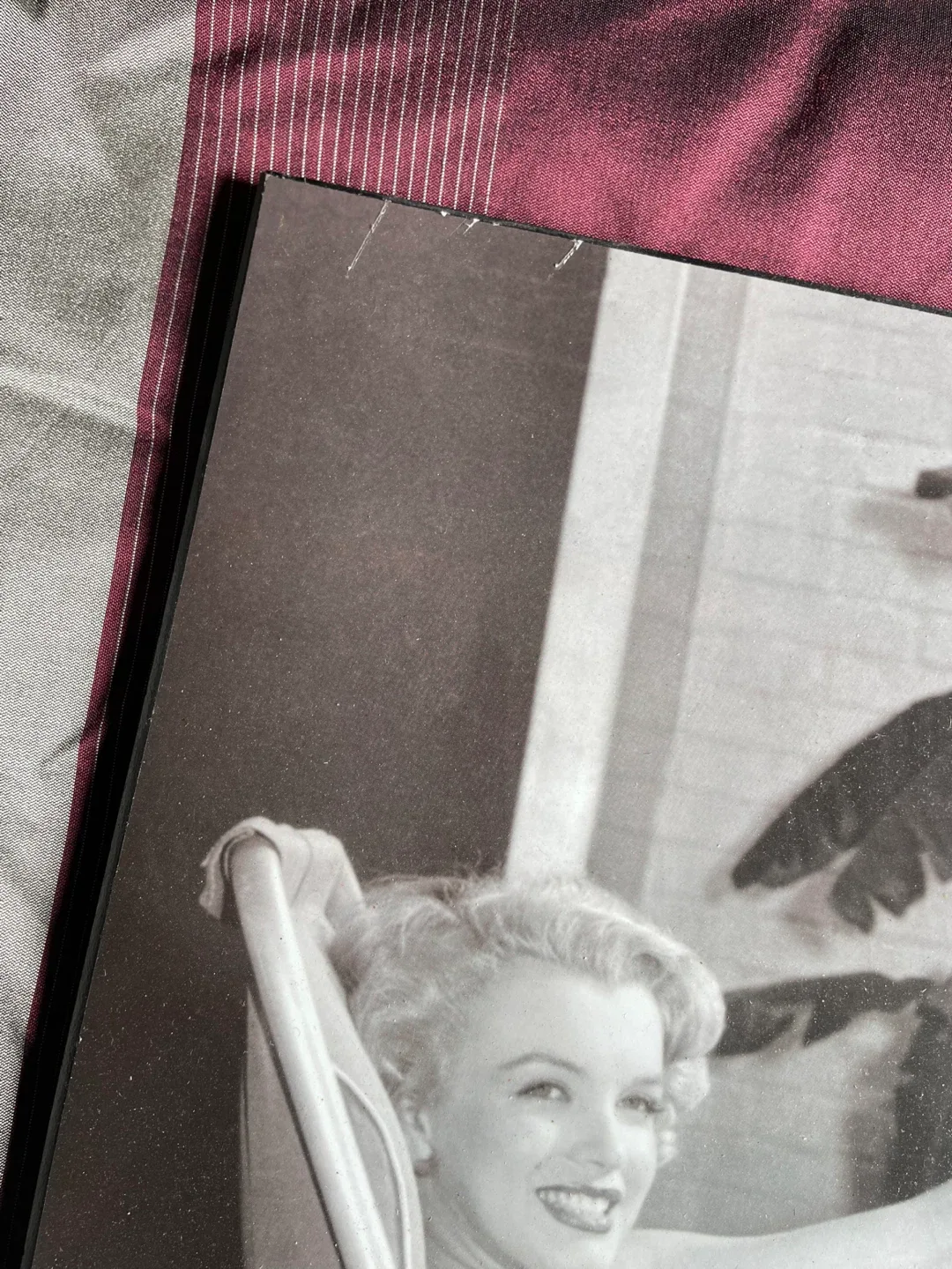 Marilyn Monroe Poster image indicator(2)