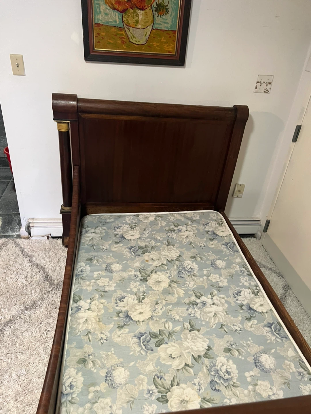 FREE - 17th or 18th-century Bed Frame - Delivery Extra - photo 2
