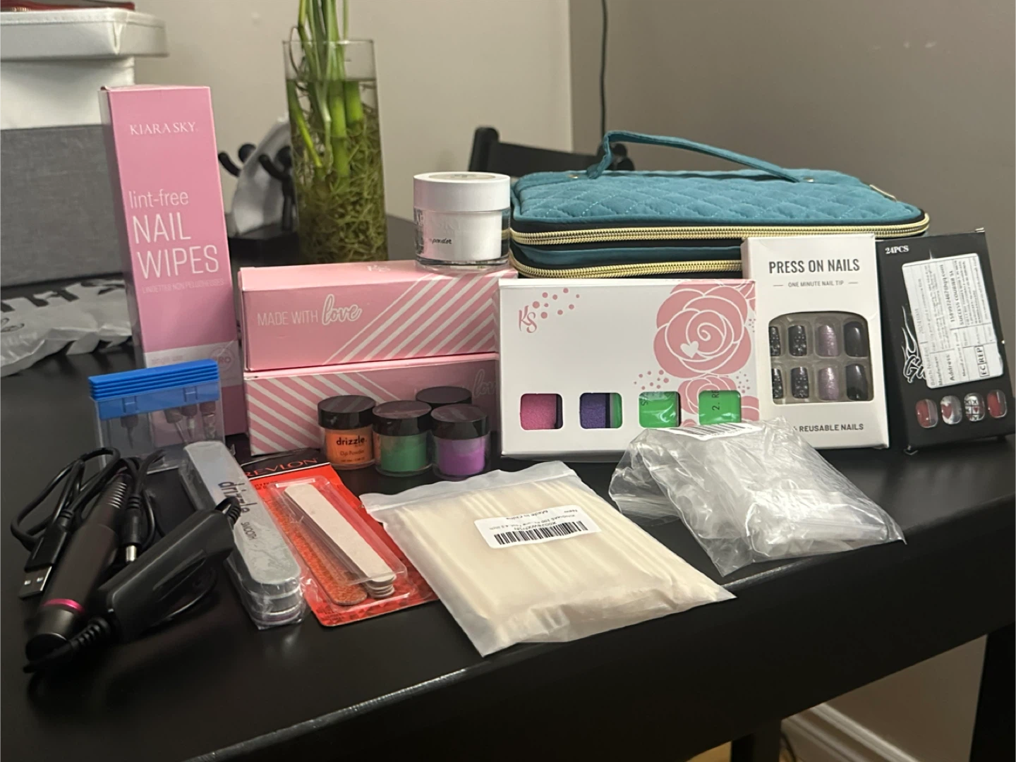 Nail kit