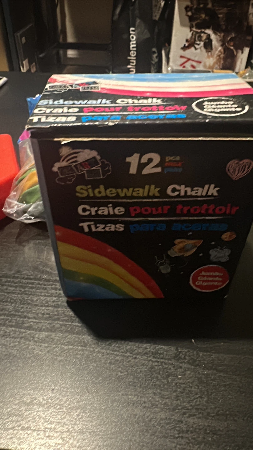 Sidewalk Chalk - 12 Pieces & Balloons