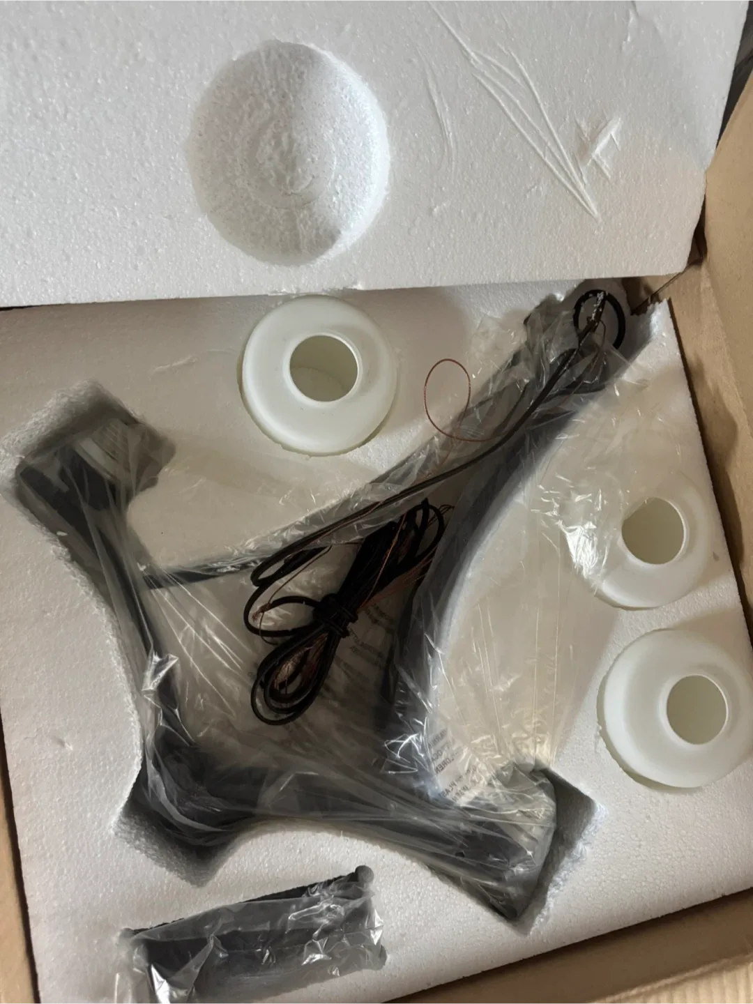 Maxim Lighting 20033SWOI Chandelier - New in Box image indicator(2)