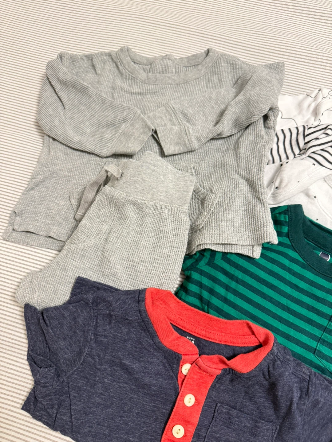 18-24 months old baby gap clothing bundle - photo 2