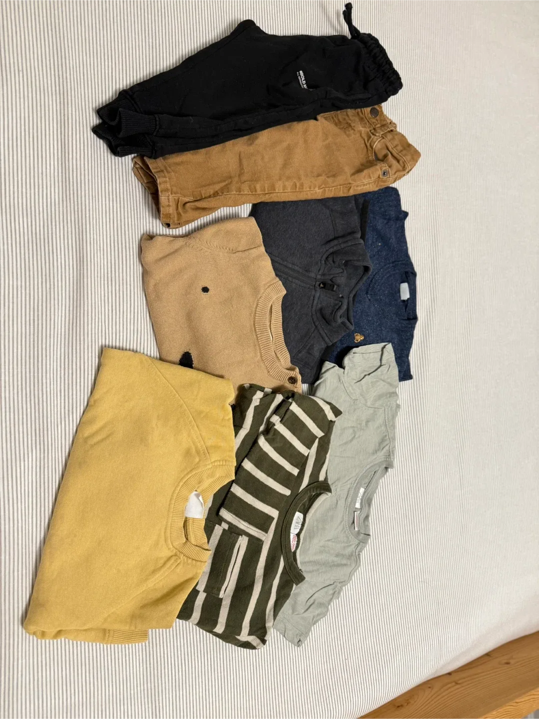 18-24 months & size 2 baby gap and Zara clothing bundle thumbnail