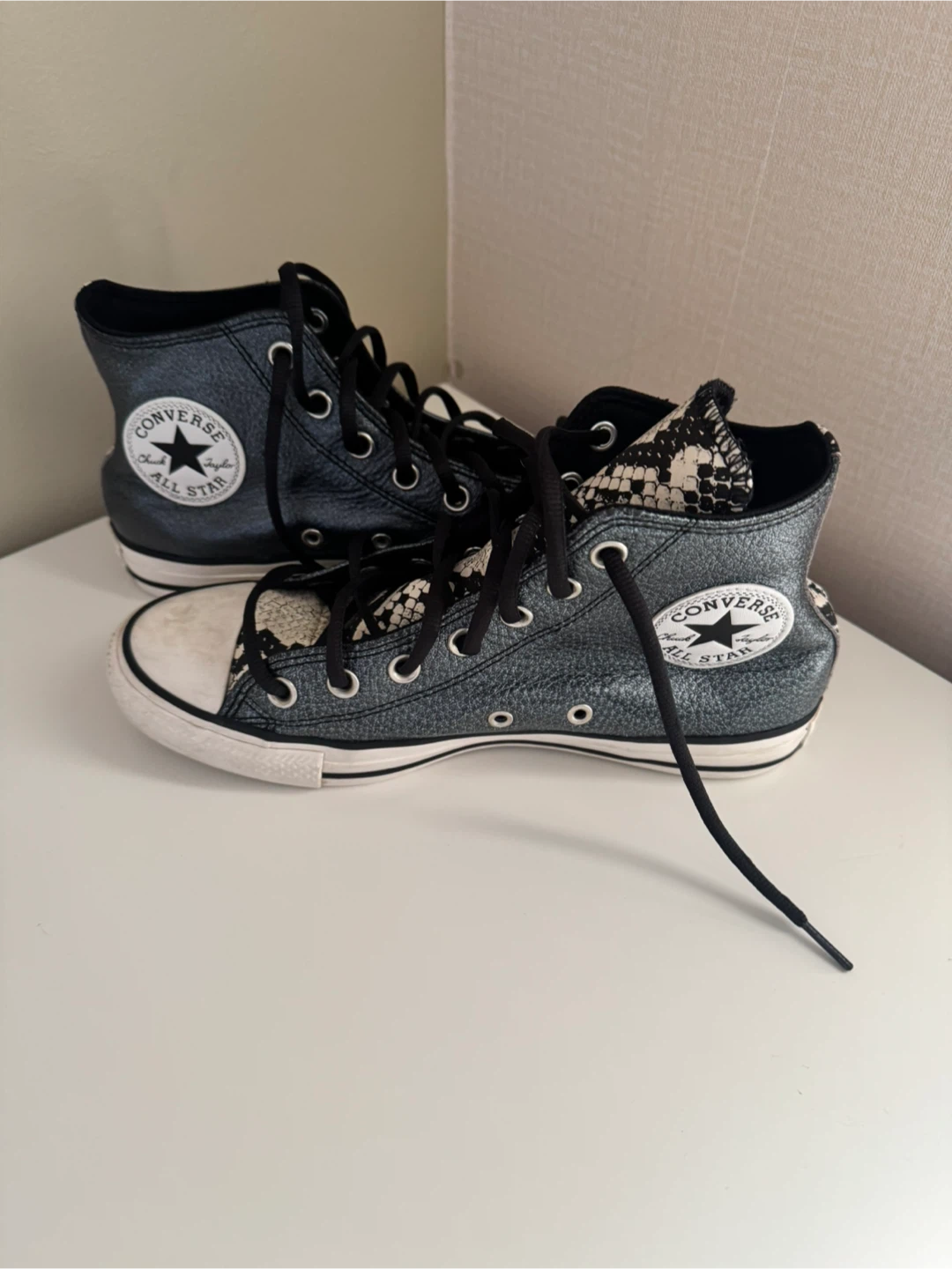 Converse All Star High Top - Women's Size 8 - photo 4