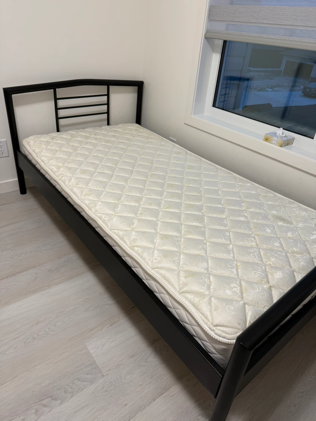 Twin Size Bed Frame & Mattress