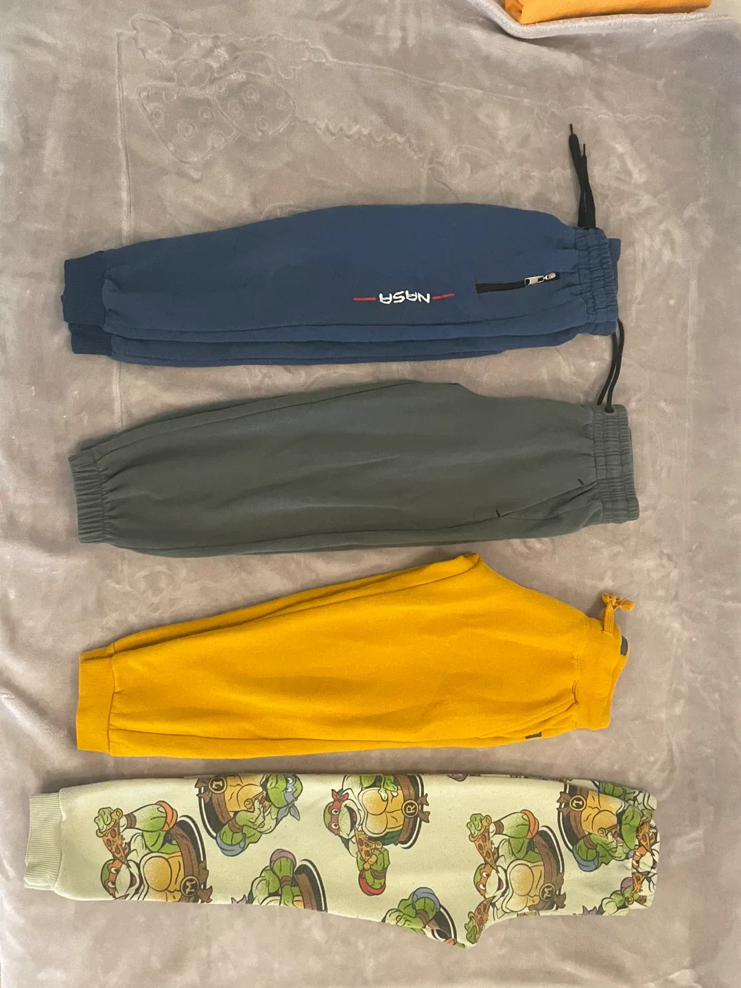 Kids' Clothing Bundle: Levi's, Gap, Nike & More! image indicator(8)