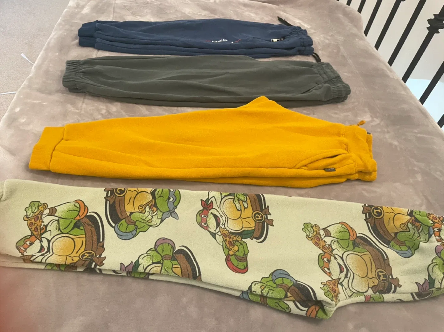 Kids' Clothing Bundle: Levi's, Gap, Nike & More! image indicator(5)