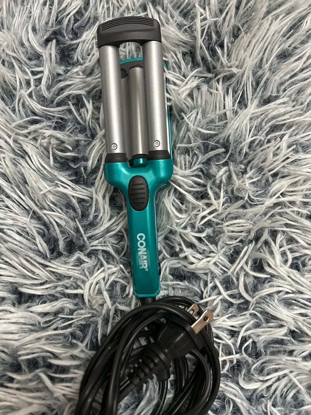 🥕 Conair 3 Barrel Waver - Great Condition! thumbnail