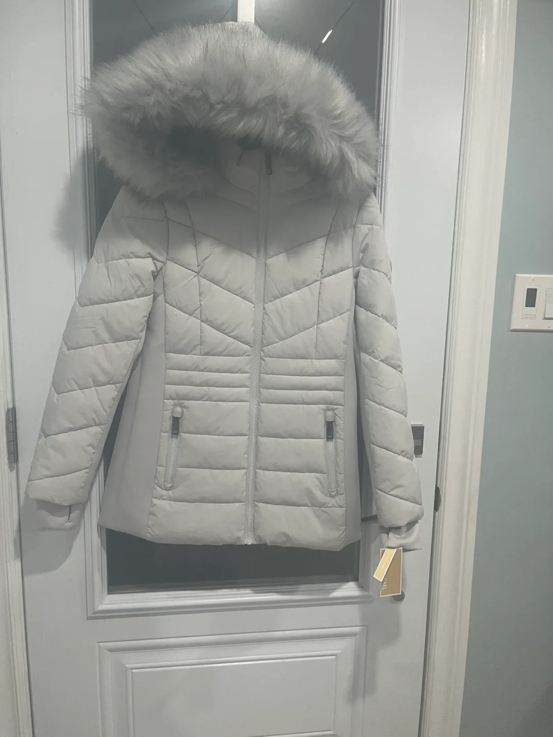 Michael Kors Puffer Jacket XS image indicator(2)