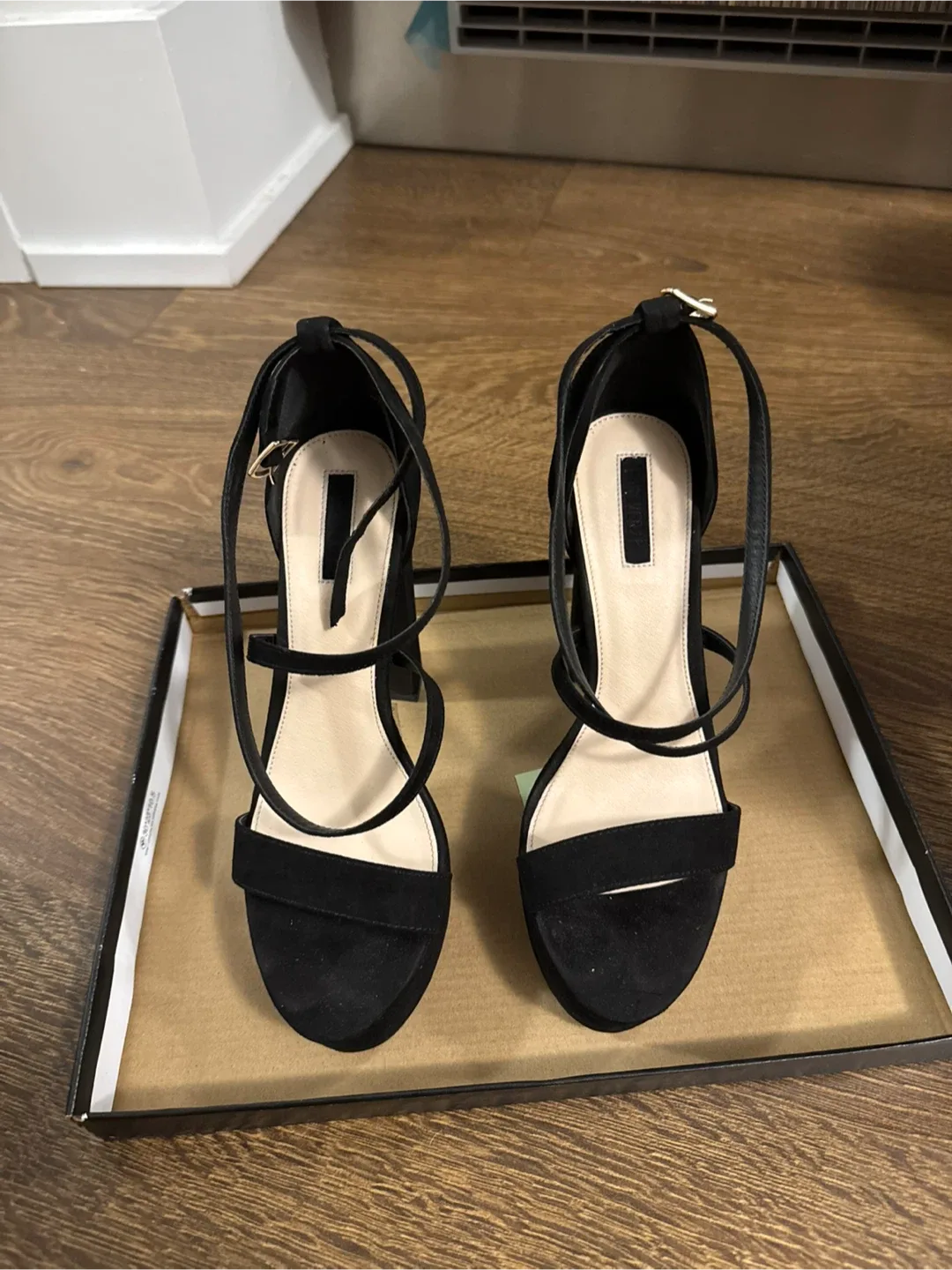 Forever 21 Black Platform Heels - 6 thumbnail