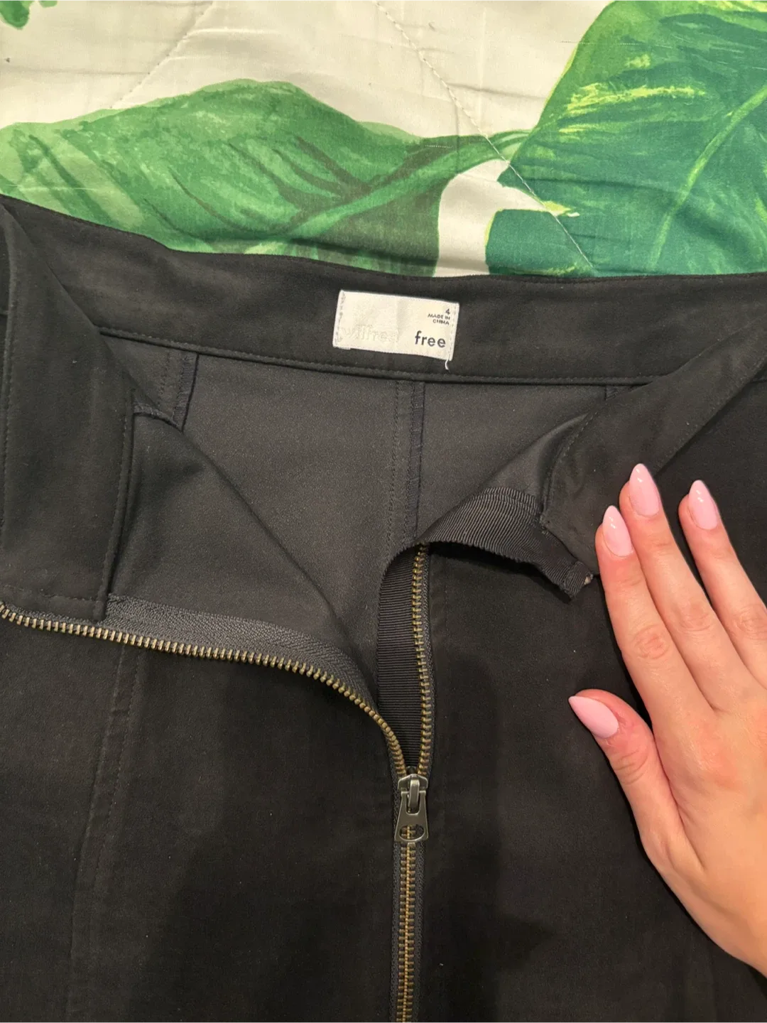 A-line Suede Skirt - Wilfred - Size 4 image indicator(3)