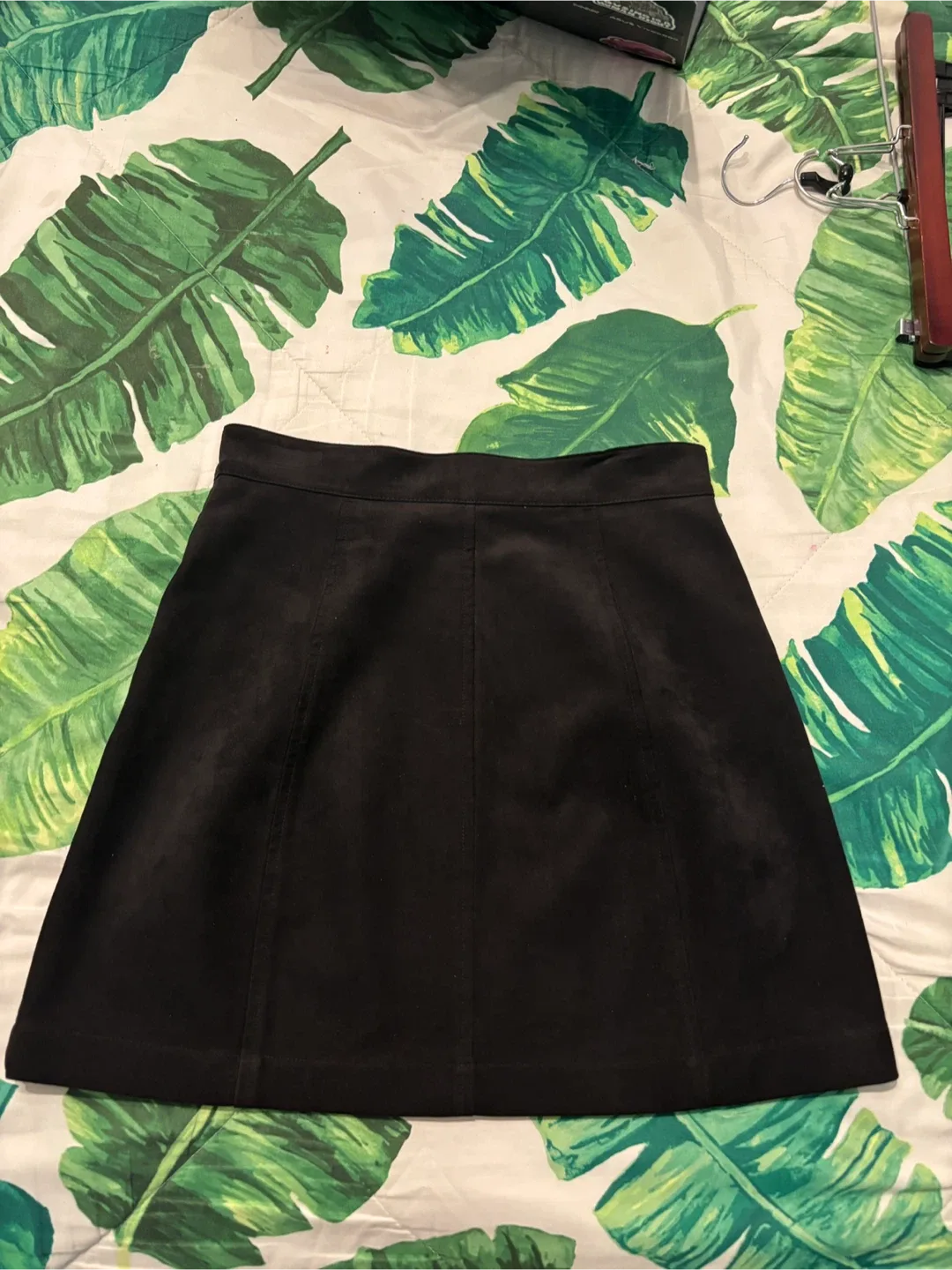 A-line Suede Skirt - Wilfred - Size 4 image indicator(2)