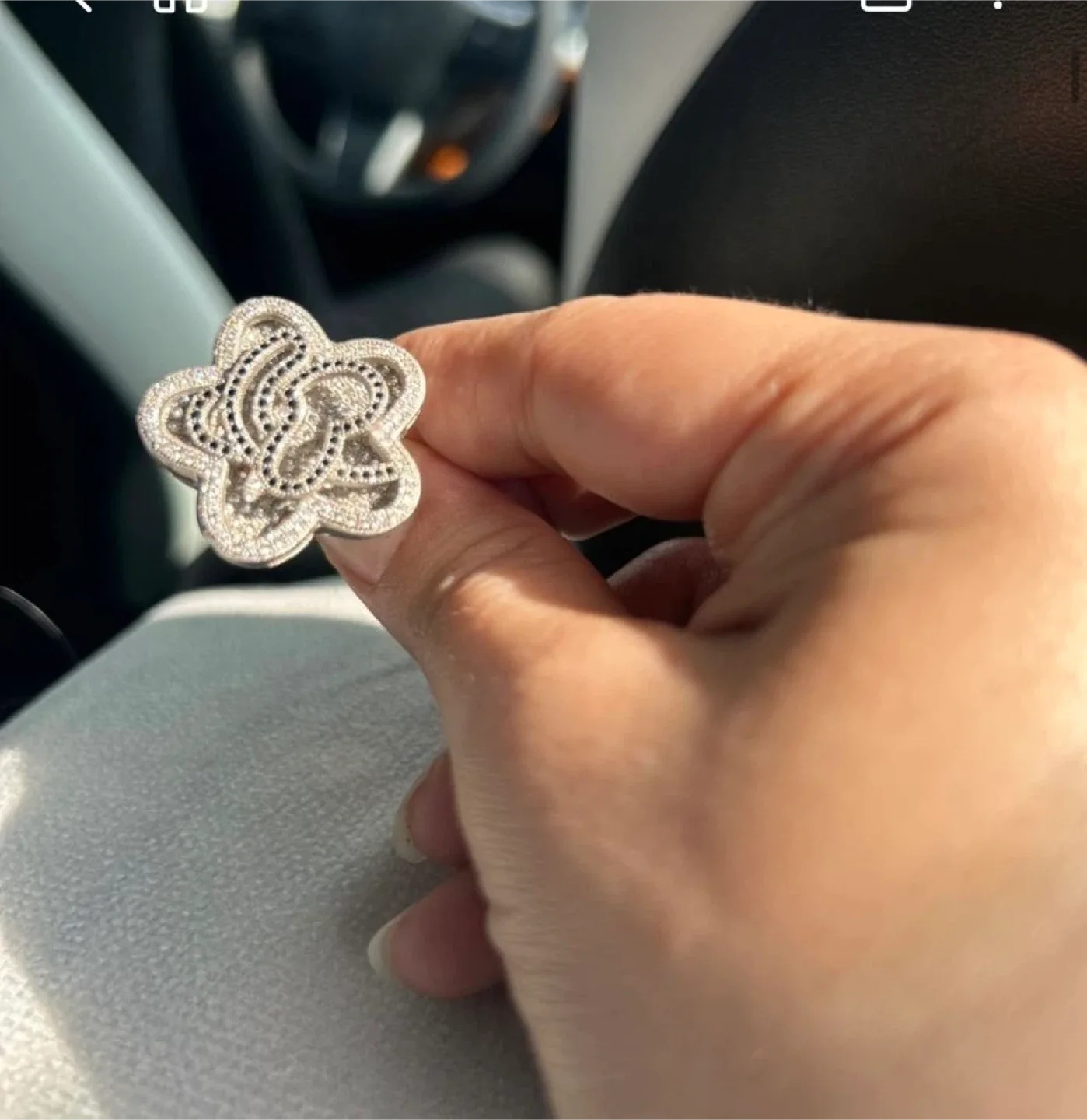 Flower Design Ring image indicator(3)