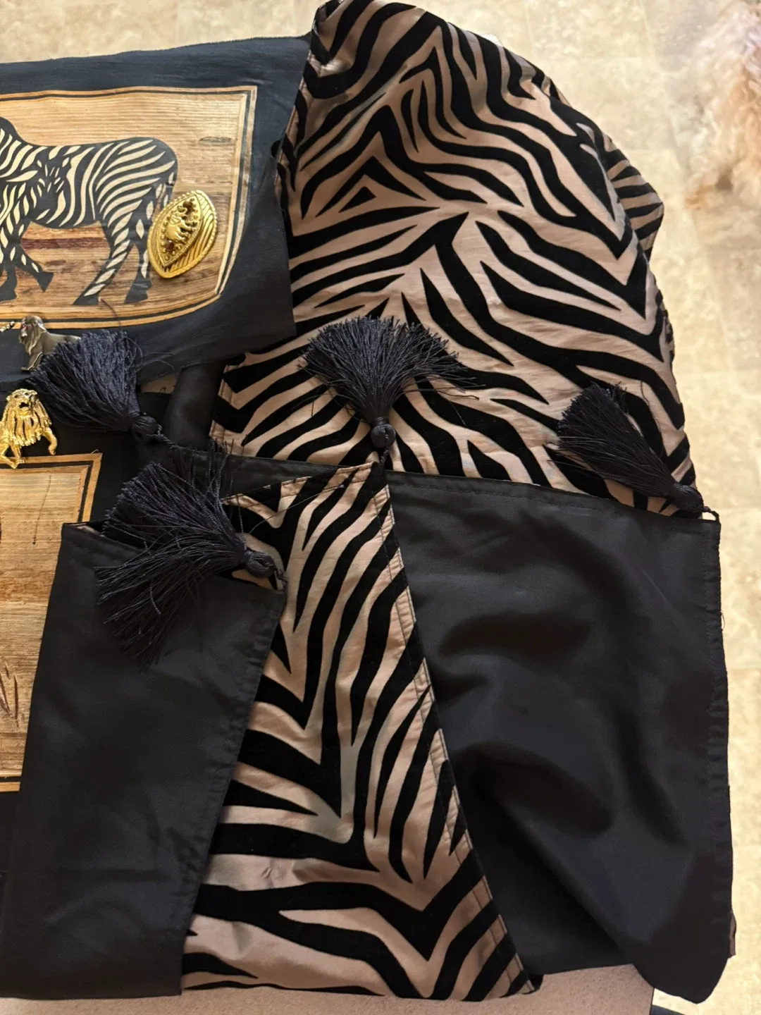 Safari Animal Print Decor with Tassels image indicator(2)