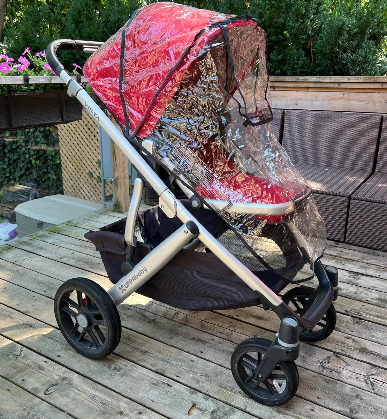 2018 UPPAbaby Vista Stroller & bassinet in Denny Red + extras image indicator(8)