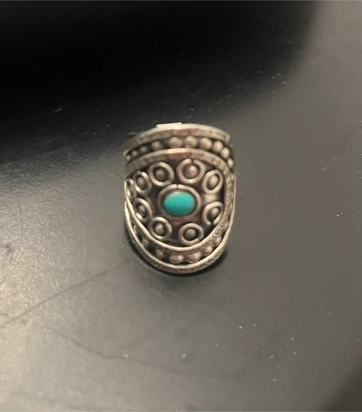 Large detailed ring with turquoise stone (stamped 925) image indicator(3)