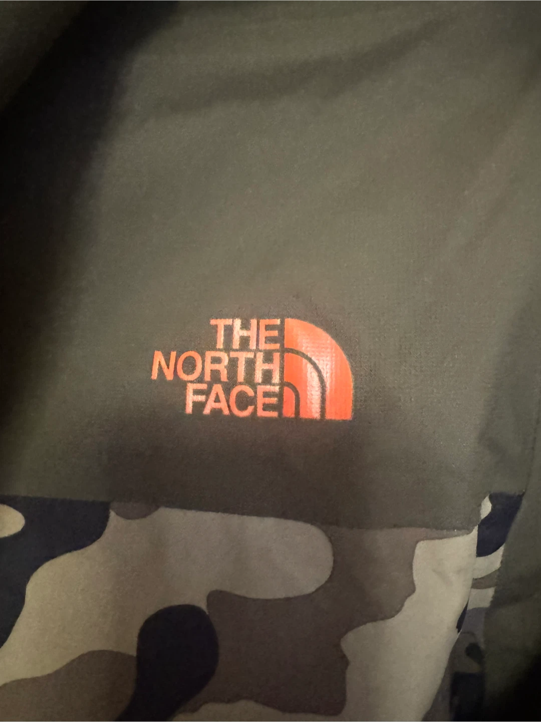 The North Face Boy's Camo Jacket - Size M (10/12) - photo 3