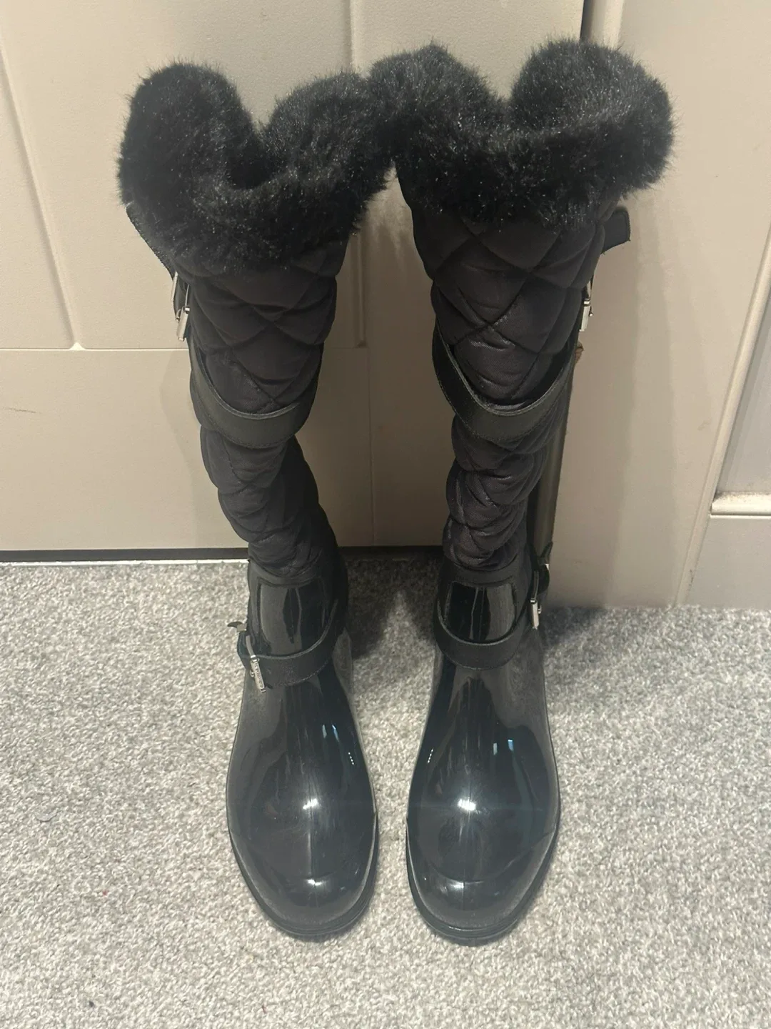 Michael Kors Black Quilted Winter Boots - Size 8 image indicator(3)