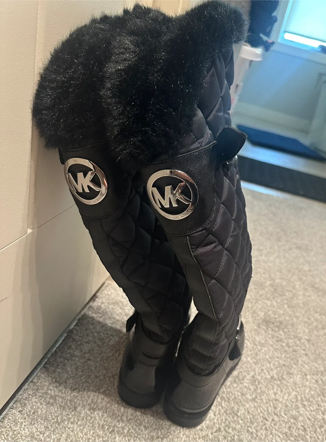 Michael Kors Black Quilted Winter Boots - Size 8 image indicator(6)